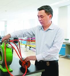 曹永兴 构建电网防灾预警体系