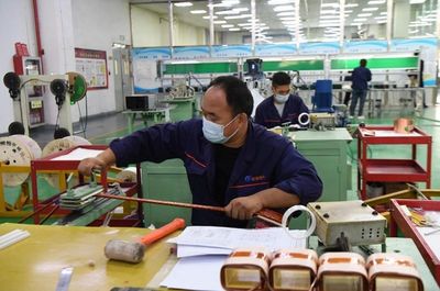 宁夏银川:企业稳产保链 生产运转不停